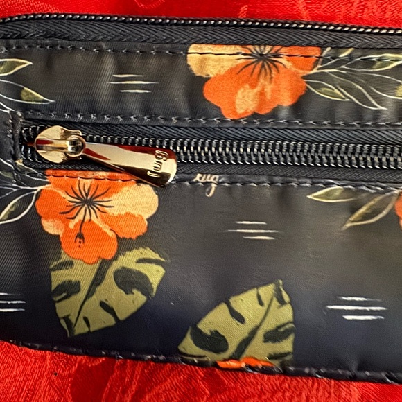 LUG TRAM  Women’s Wallet Florals 7”x3.5” Good Condition - Picture 3 of 12